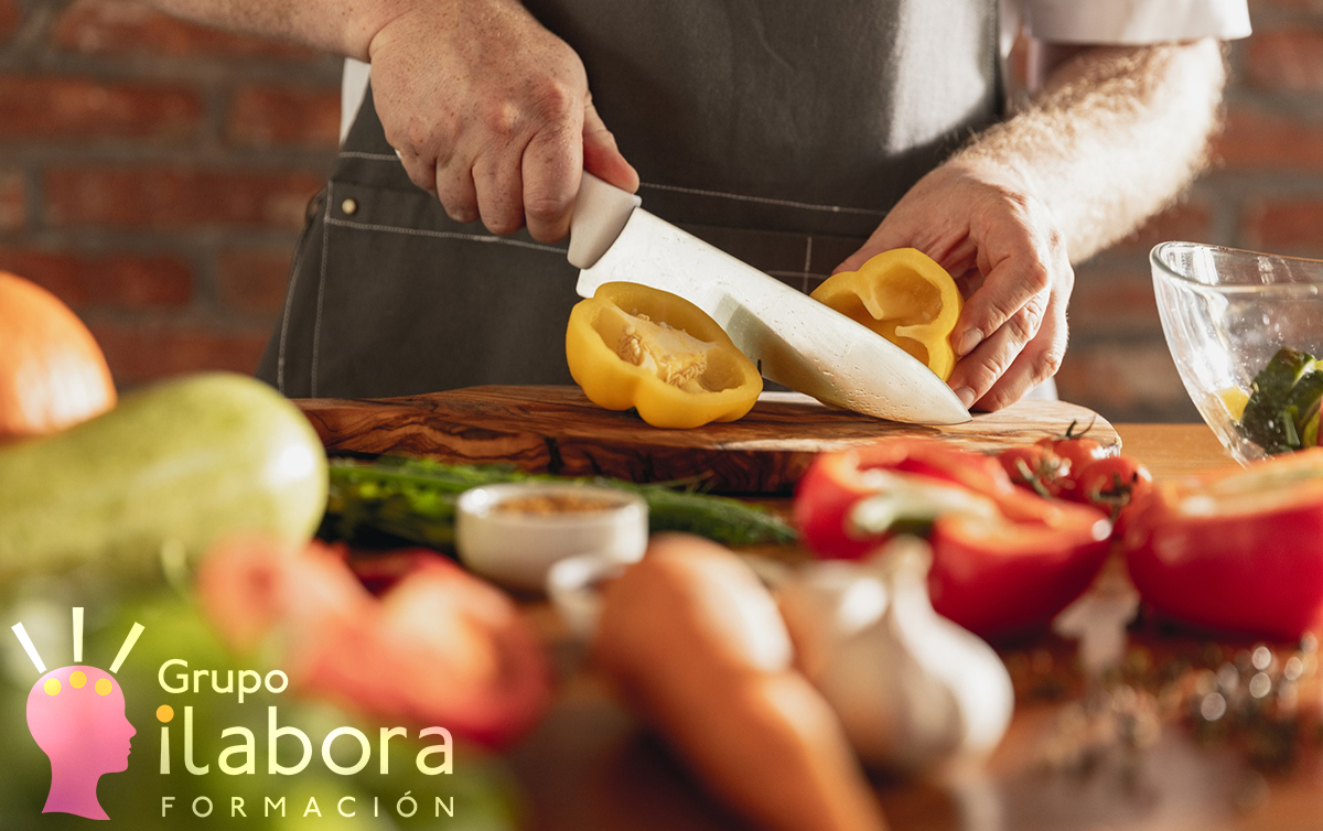 La Importancia de la Limpieza y la Higiene en la Producción y el Servicio de Alimentos y Bebidas