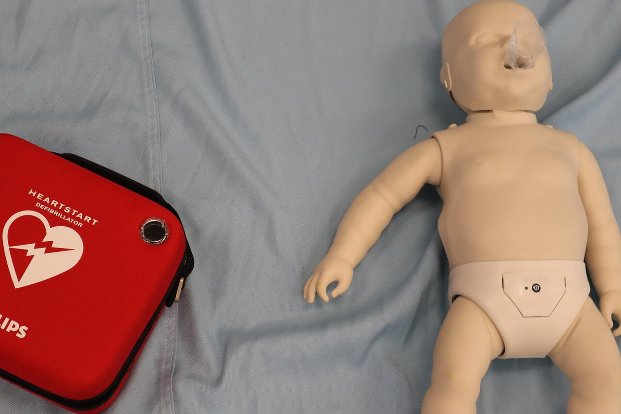 Maniquí de reanimación infantil